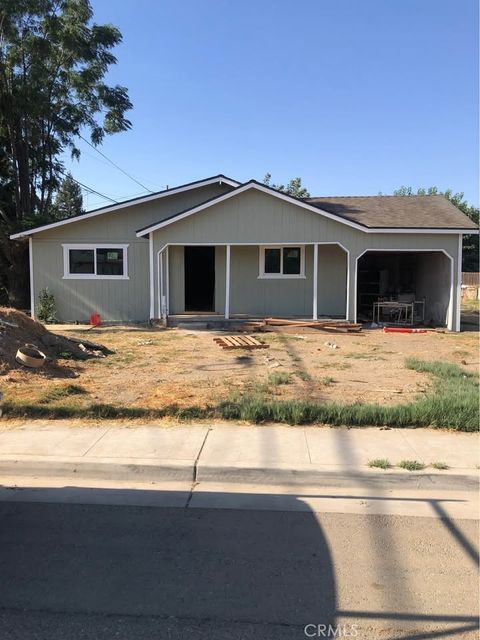 635 N 11th Street Chowchilla CA 93610
