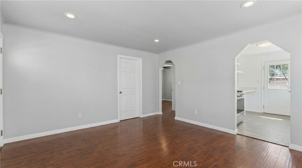 16407 Santa Ana Avenue