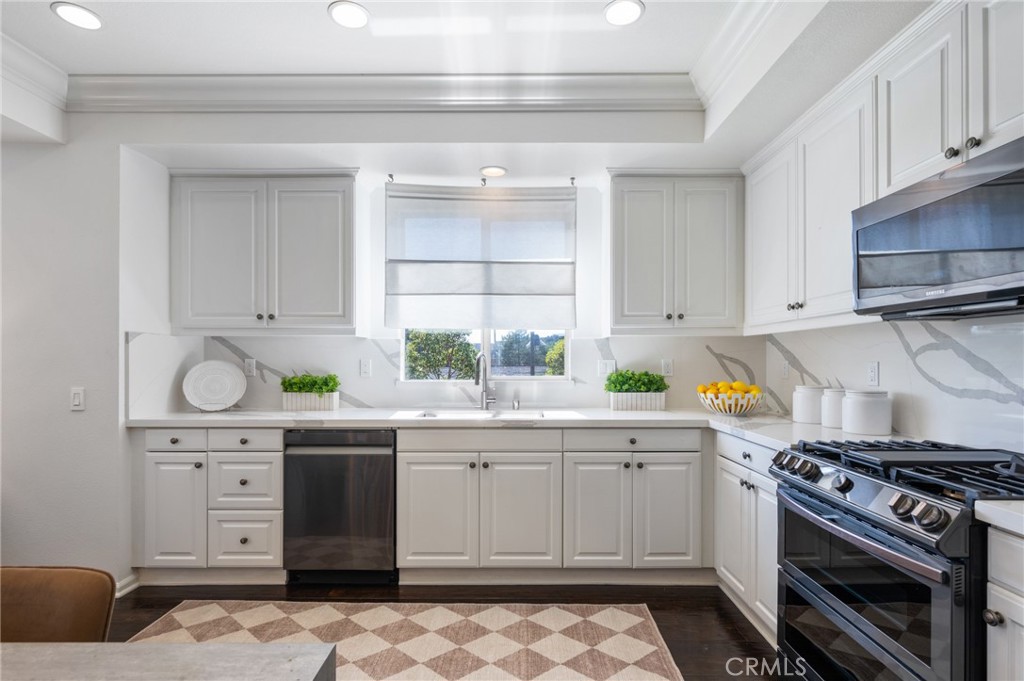 Properties 3 5547 Strand 101