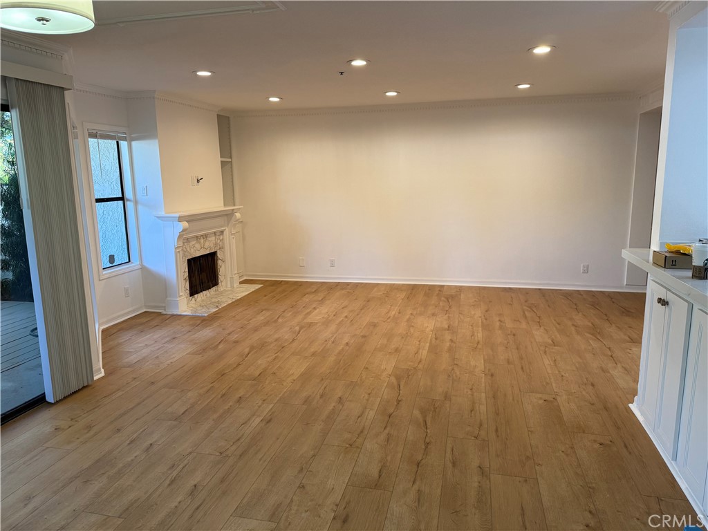 950 Cagney Lane 106