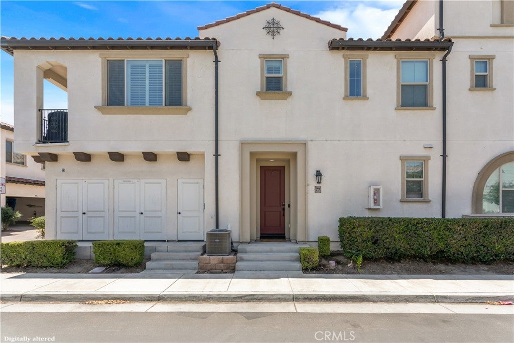 2818 E Berry Loop Privado