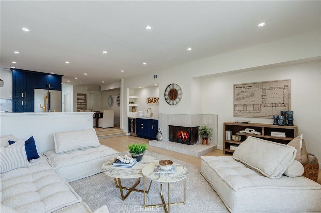 Photo of 11919 Mayfield Ave #2, Los Angeles, CA 90049 (MLS # IG25221611)