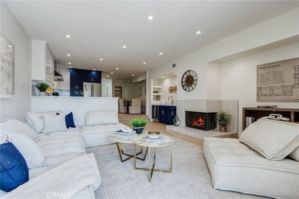 Photo of 11919 Mayfield Ave #2, Los Angeles, CA 90049 (MLS # IG25221611)