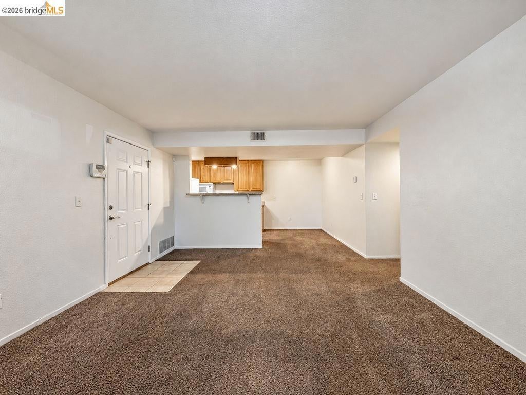 1251 Lakeview Cir