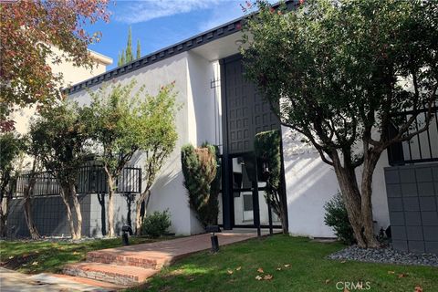 Photo of 5236 Kester Avenue #6, Sherman Oaks, CA 91411 (MLS # PV25148646)