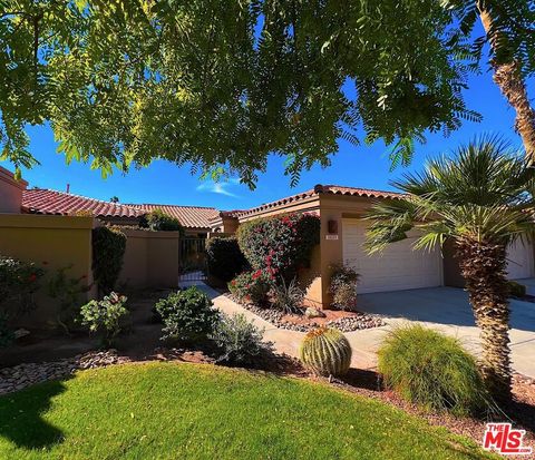 Photo of 38689 Dahlia Way, Palm Desert, CA 92211 (MLS # 26641577)