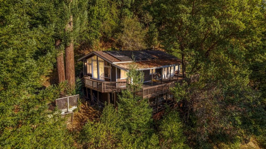 323 Tipping Way