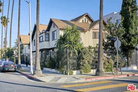 Photo of 1100 Magnolia Avenue, Los Angeles, CA 90006 (MLS # 26104055)