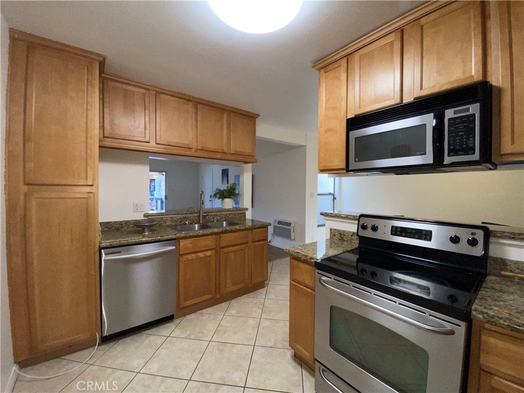 1345 Cabrillo Park F04
