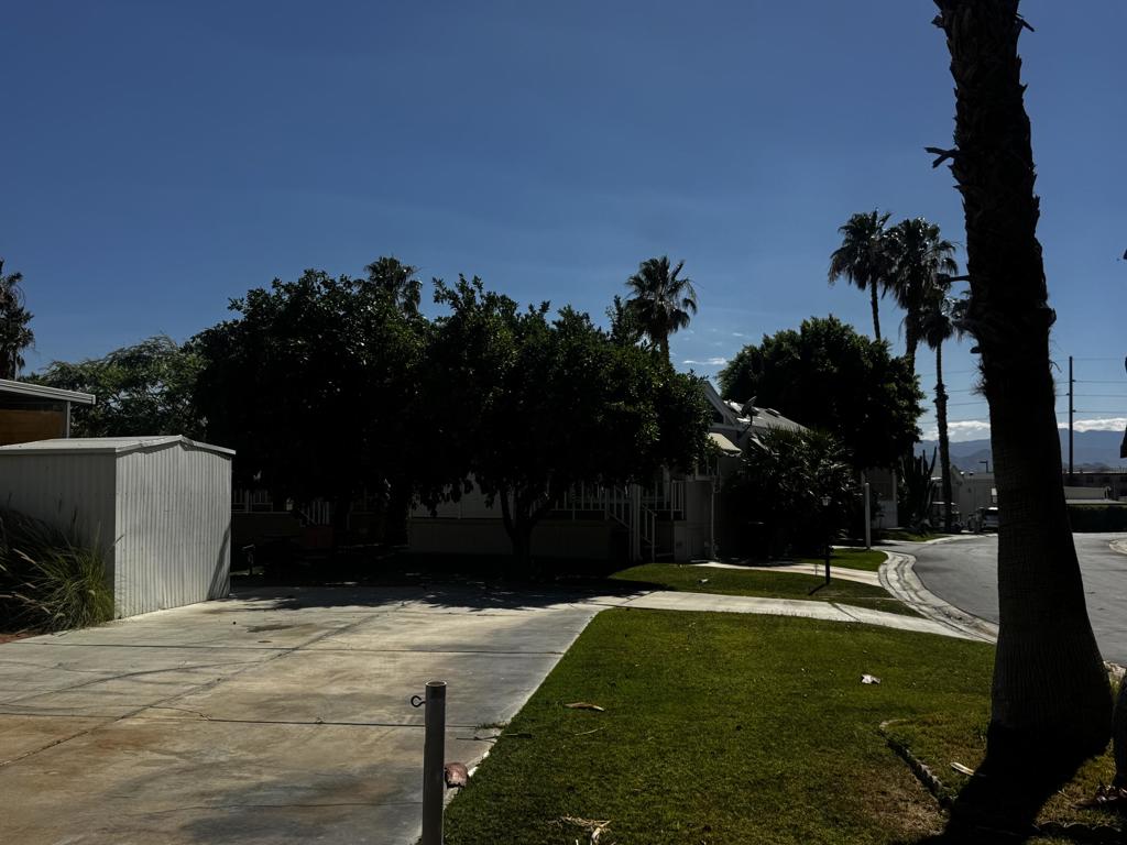 84136 Avenue 44 232