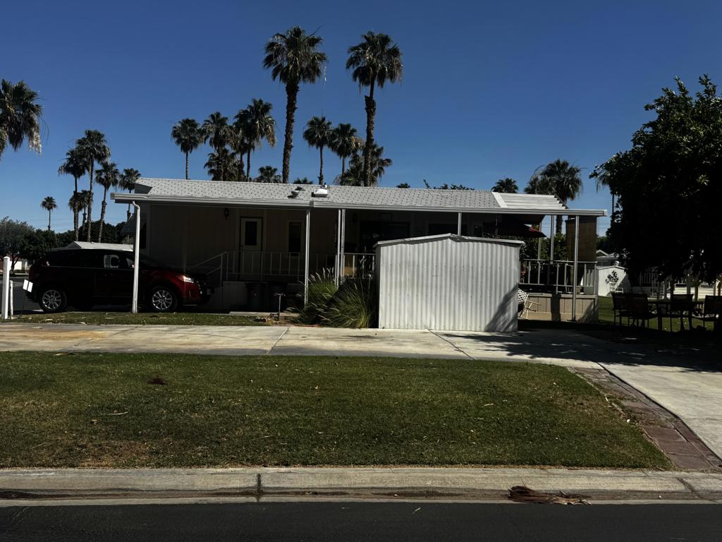 84136 Avenue 44 232