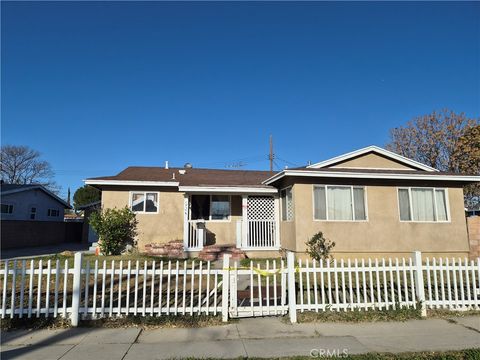 Photo of 18749 Lemay, Reseda, CA 91335 (MLS # SR26029496)