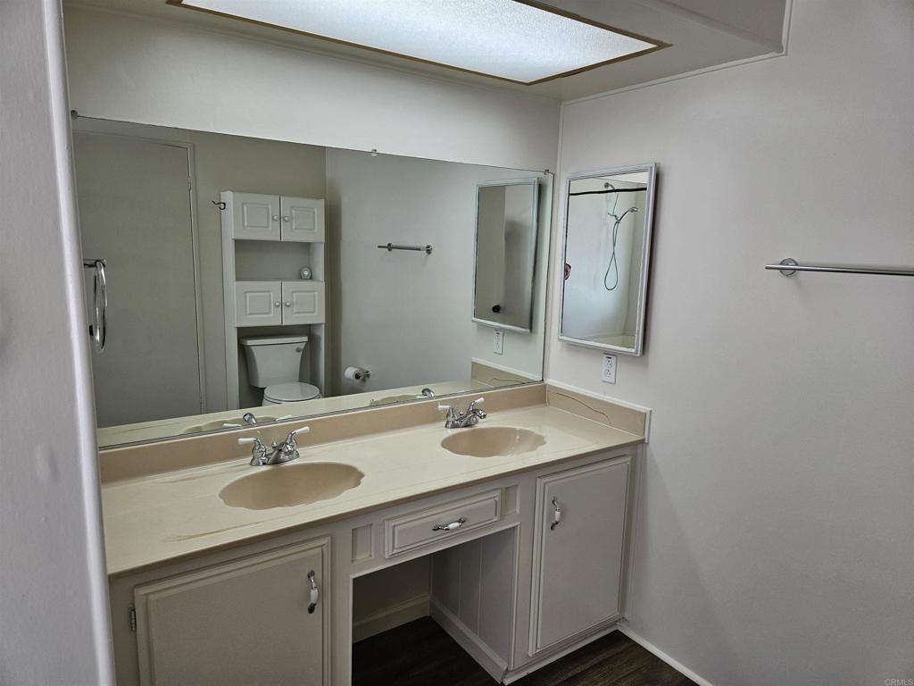 1010 E Bobier Dr 174