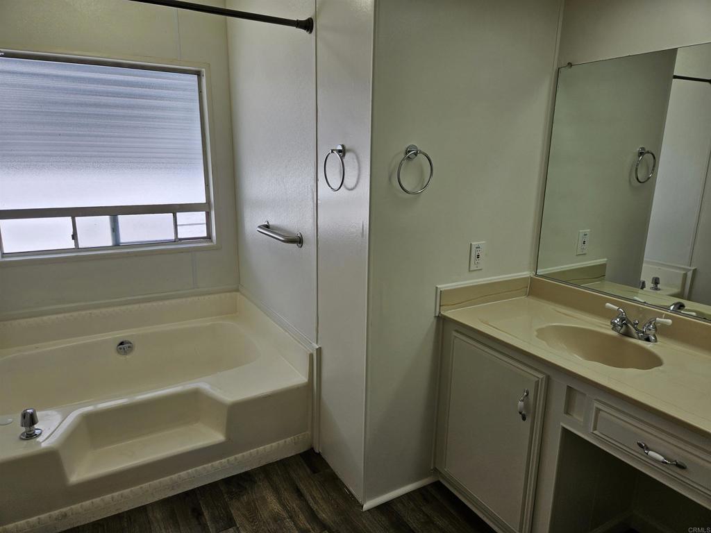 1010 E Bobier Dr 174