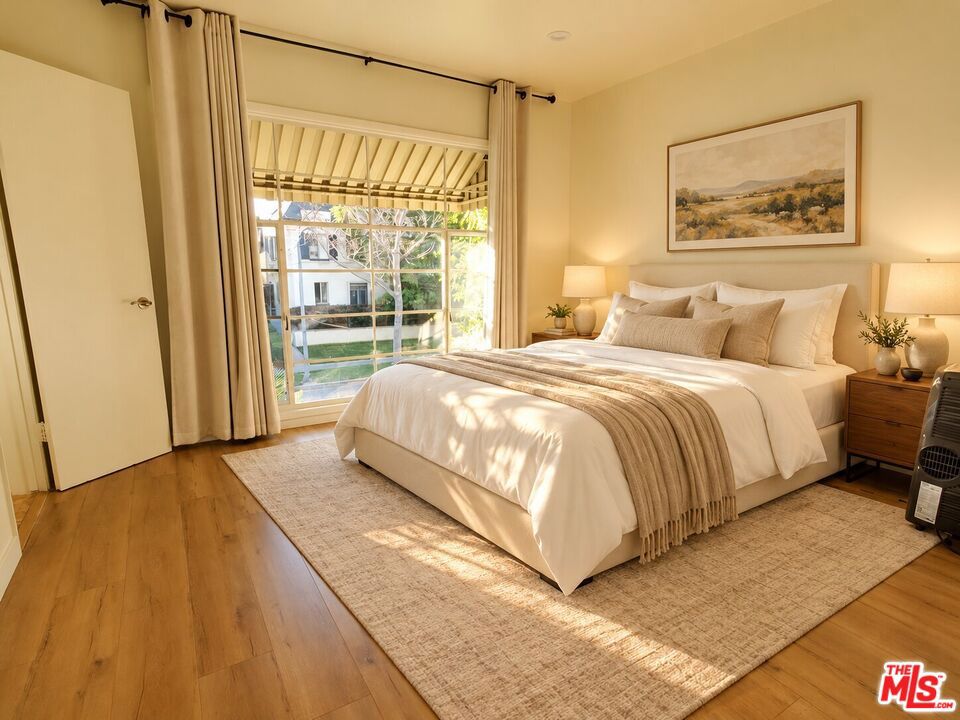 Photo of 450 S Rexford Drive #4, Beverly Hills, CA 90212 (MLS # 26999313)