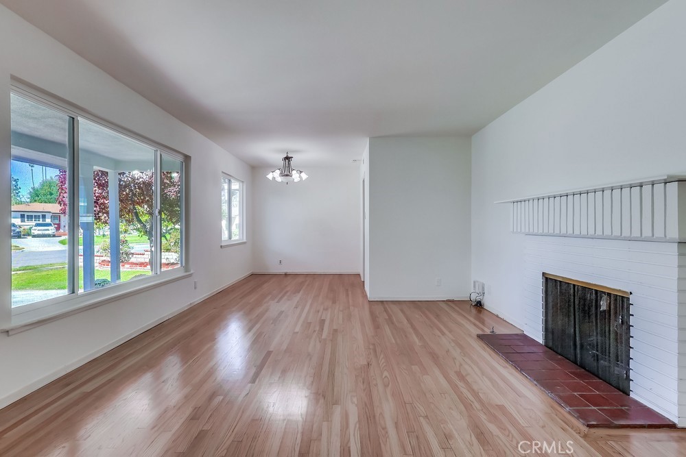 240 Oakland Dr