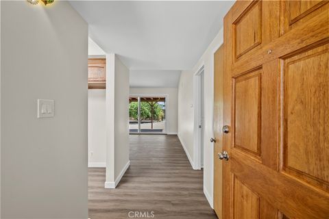 Photo of 18644 Liggett Street, Northridge, CA 91324 (MLS # SR26101871)
