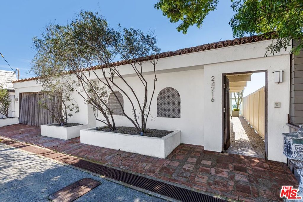 24216 Malibu Road