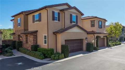 Photo of 16 Fosco Street, Rancho Mission Viejo, CA 92694 (MLS # OC26027043)