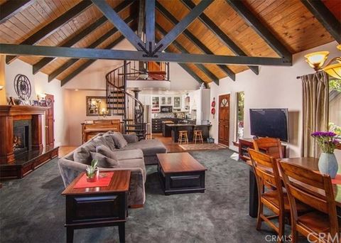 Photo of 1055 Meadowbrook Drive, Lake Arrowhead, CA 92352 (MLS # IG26006857)