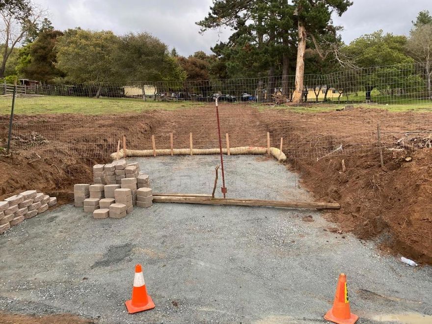 Enjoy country life! This 1.0 -acre lot could be the spot for your next dream home. Power is available at the road. Near to the shopping center, schools, easy access to 101 Freeway and to the city of San Jose as well as Monterey. Lot is almost flat. NO HOA.