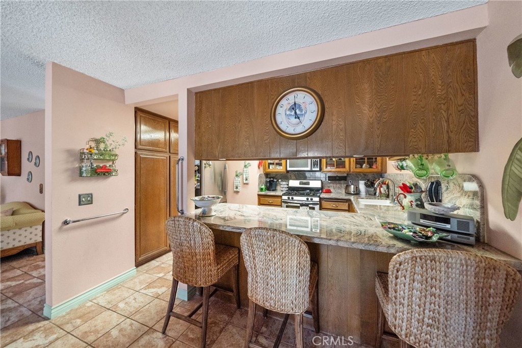 Lakeview Townhomes (LKTH) - Residential