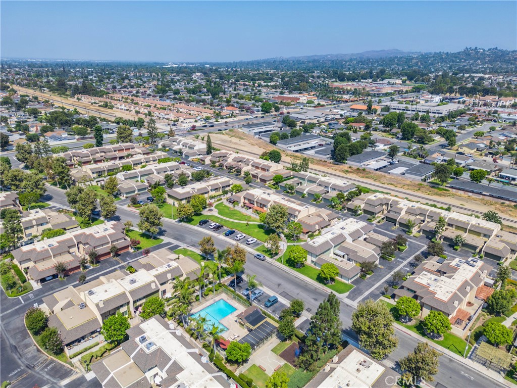 Lakeview Townhomes (LKTH) - Residential