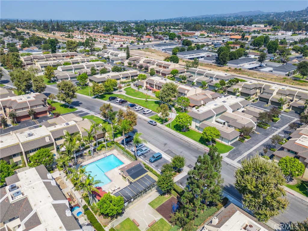 Lakeview Townhomes (LKTH) - Residential