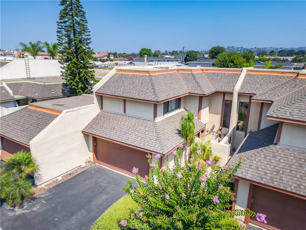 Lakeview Townhomes (LKTH) - Residential