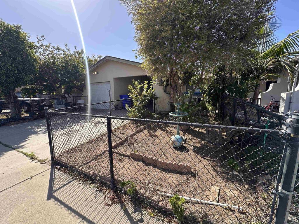 4750 Calle Estrella