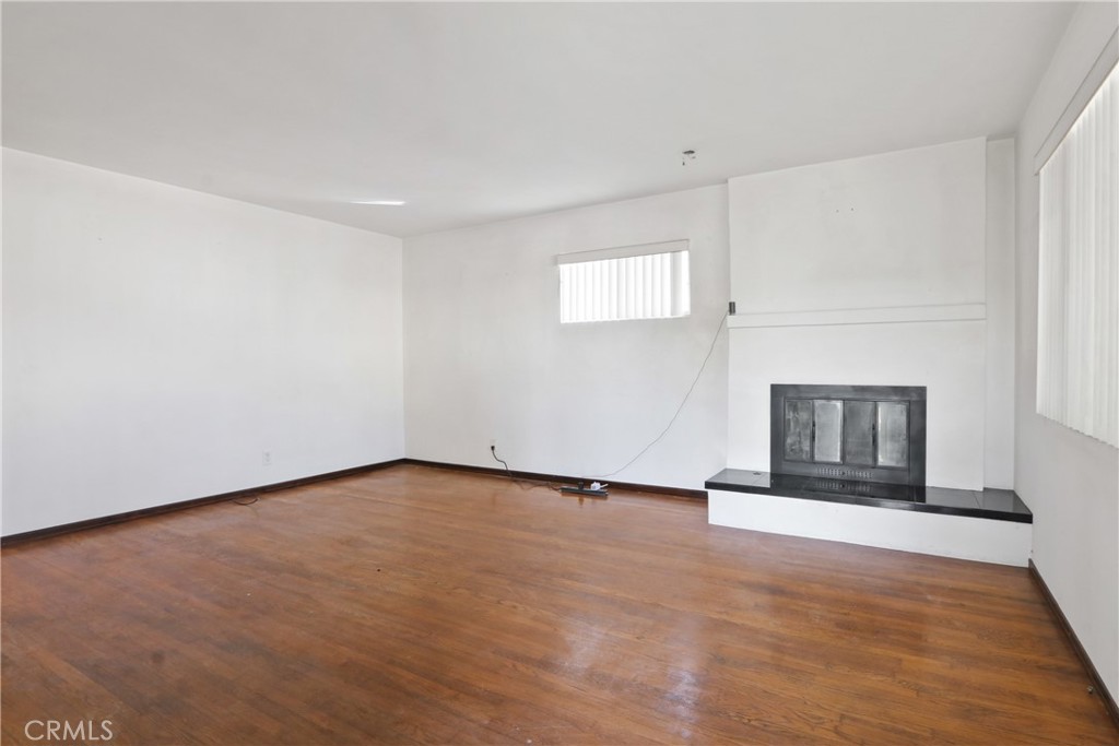 818 Euclid