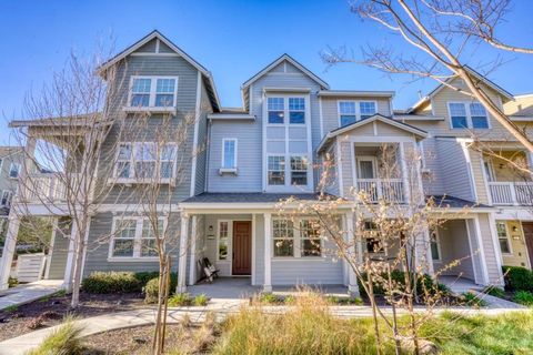 Photo of 229 Orbit Way, Mountain View, CA 94043 (MLS # ML82043895)