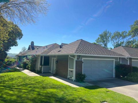 Photo of 607 Silver Lake Dr Dr, Danville, CA 94526 (MLS # 41130961)