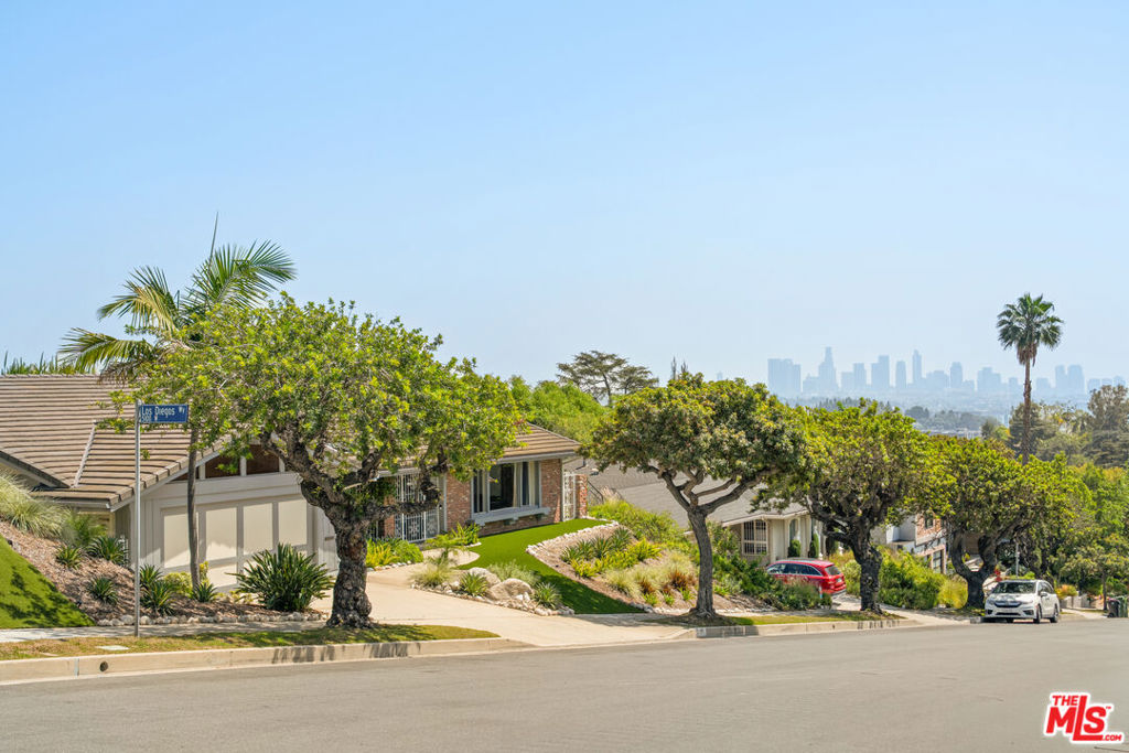 2160 Winona Boulevard