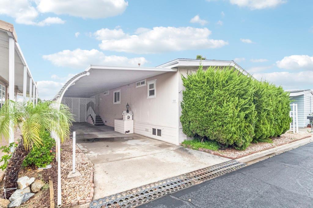 1219 E Barham Drive SPC 166