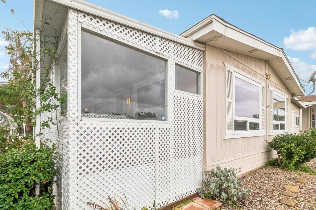 1219 E Barham Drive SPC 166