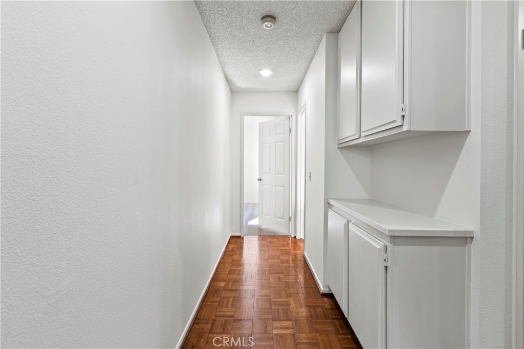 Ridge Townhomes Akins (RA) - Residential Lease