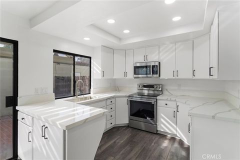 9873 Karmont South Gate CA 90280