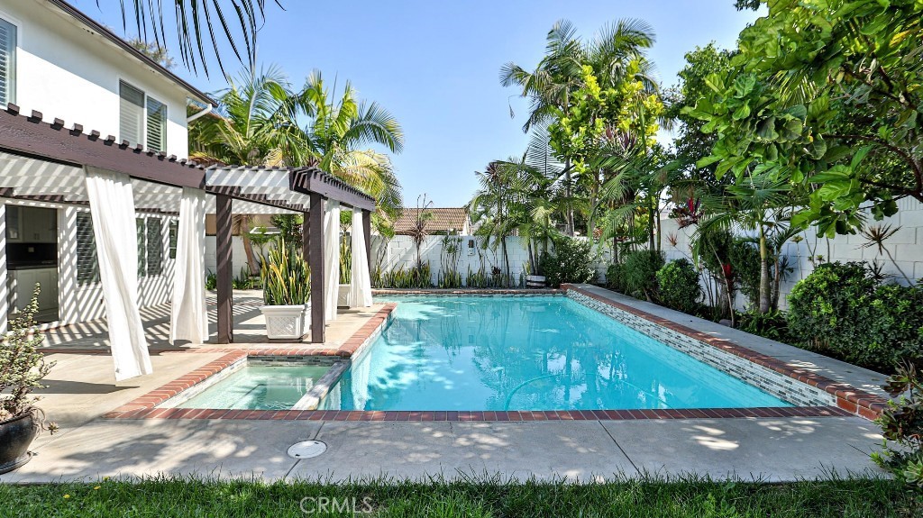 Greenbrook By Larwin (GBLR) - Residential