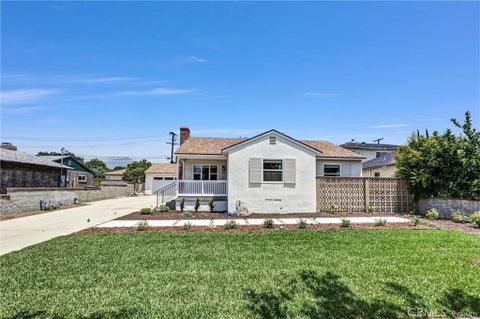 Photo of 905 Arwin Street, Pasadena, CA 91103 (MLS # CV26221132)