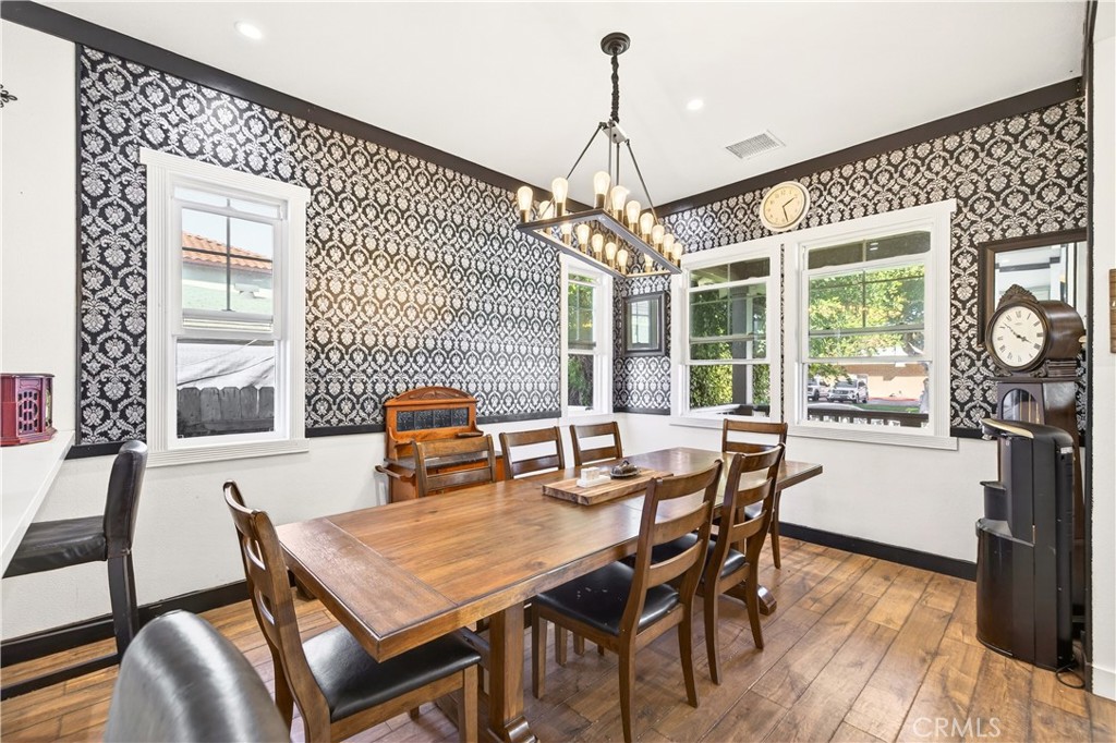 10901 Chestnut Street