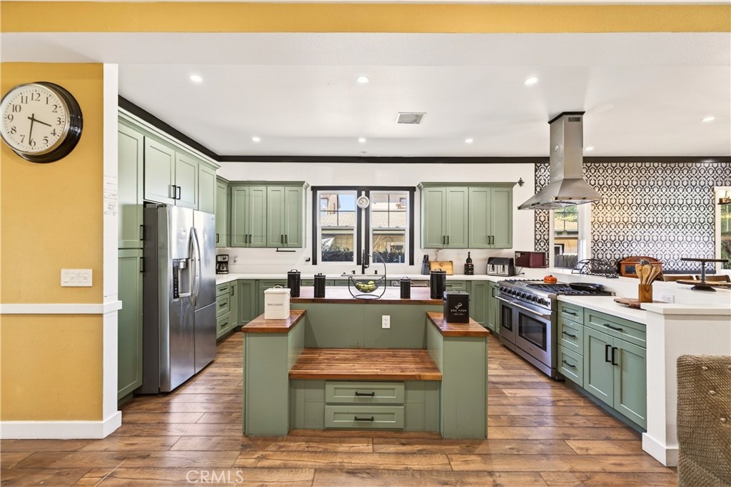 10901 Chestnut Street