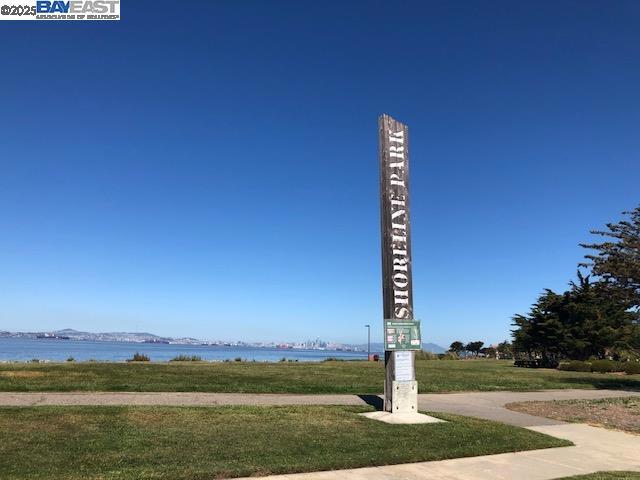 BAYWOOD - Residential