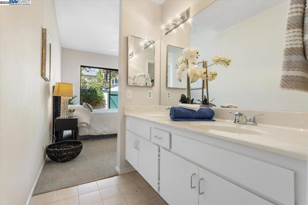 BAYWOOD - Residential