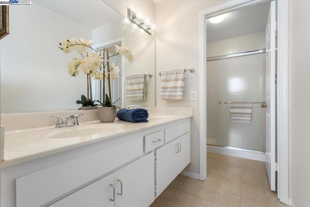 BAYWOOD - Residential