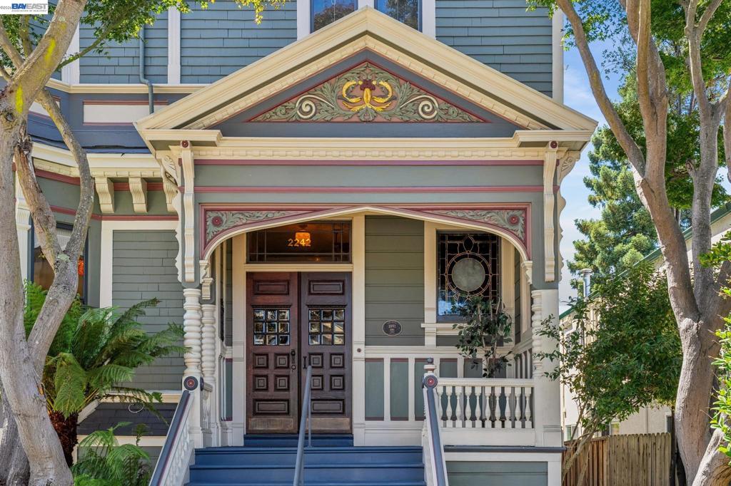 2242 San Antonio Ave