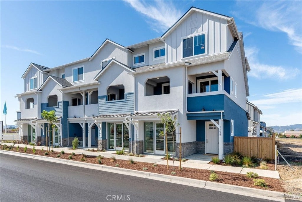 1198 Tiburon Way