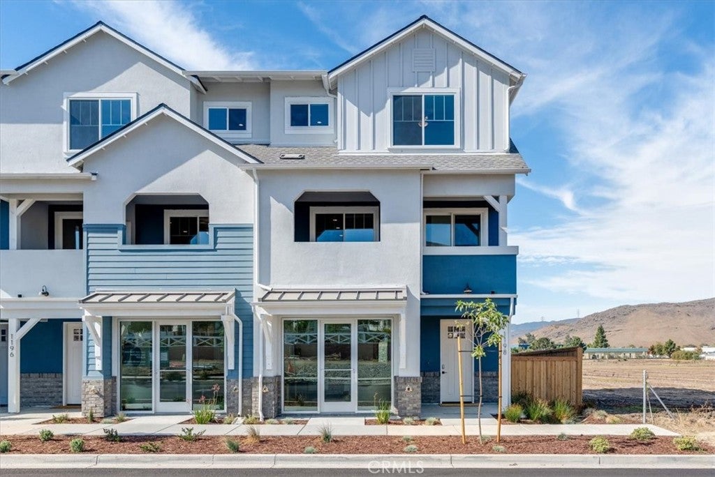 1198 Tiburon Way