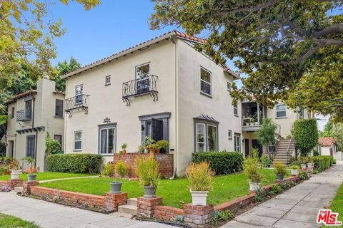 Photo of 257 N Almont Drive #329, Beverly Hills, CA 90211 (MLS # 26746851)