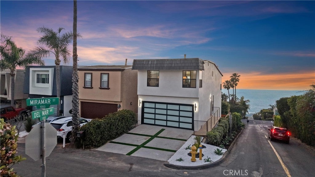 1095 Miramar